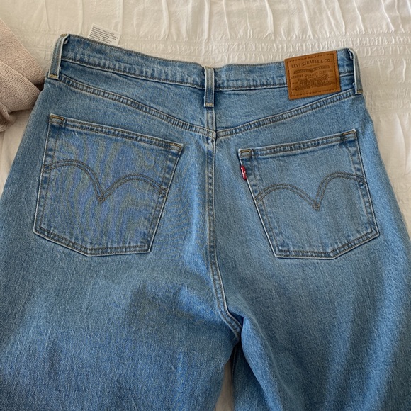 Levis Ribcage Straight Jeans with Knee Rips 32x32 - Picture 9 of 14